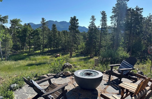 Black Hawk House | The Outlook-Golden Gate Canyon, Black Hawk 3BR/2BA mountain home sleeps 6 guests