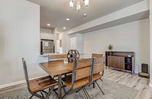 Southeast Colorado Springs House | The Peakside Retreat | Elliptical | Desk
