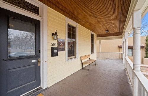 Downtown Colorado Springs House | The Pendleton Lodge-8 bedrooms/3baths-heart of COS