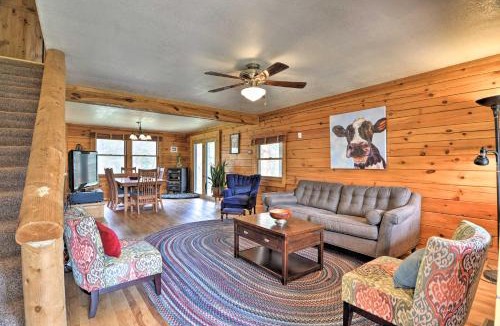 Lyons House | The ‘Pinecone Palace’ w/Hiking Trail Access!