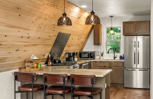 Florissant House | The Timber Triangle-Views, Hot tub, Firepit