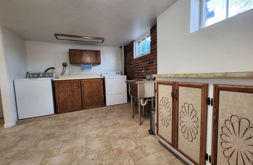 Grand Junction House | The White House, a classic 3-bedroom stucco in "Old Town" Grand Junction.