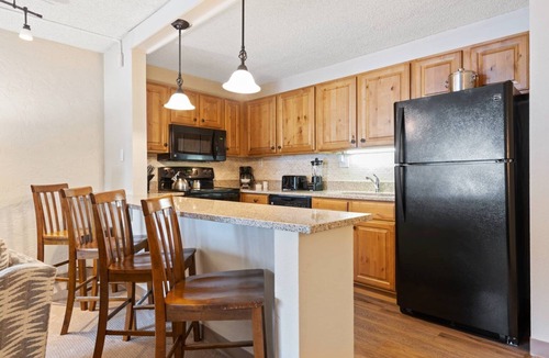 Vail Resort | The Wren One Bdr One Bath Full Kitchen Condo VAIL Walk to lift
