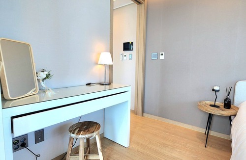 Haeundae Hotel | [theplace34]해운대역 & 해수욕장 도보 3분거리! 안락하고 럭셔리한 호텔