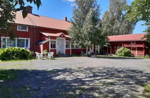 Kankaanpaa Apartment | Tilava huoneisto puutarhanäkymällä