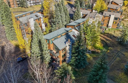 Vail House | Timber Falls 4BR Penthouse Retreat with Views
