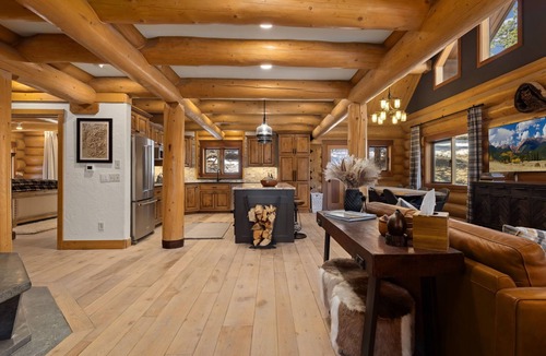 Estes Park Cabin | Timber Rest Lodge- log cabin with 5 bedrooms, 5.5 bath with hot tub and AC
