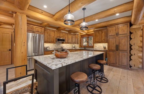 Estes Park Cabin | Timber Rest Lodge- log cabin with 5 bedrooms, 5.5 bath with hot tub and AC