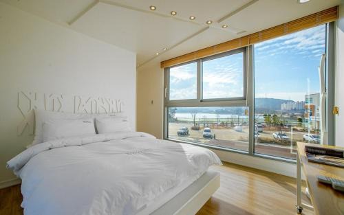 Pinari-gol Villa | Tongyeong Monofunny Pension