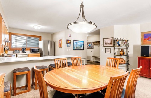 Four O'Clock Condo | Top Floor and Spacious, One block to Everything!