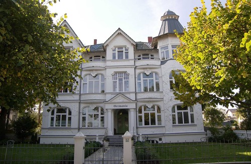 Seebad Ahlbeck Apartment | Tower Room - Villa Germania, Apartment 12 R + 12 L