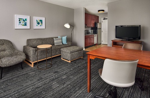 Southeast Colorado Springs Hotel | TownePlace Suites Colorado Springs South
