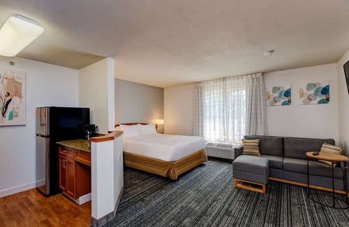 Northwest Colorado Springs Hotel | TownePlace Suites Colorado Springs Garden of the Gods