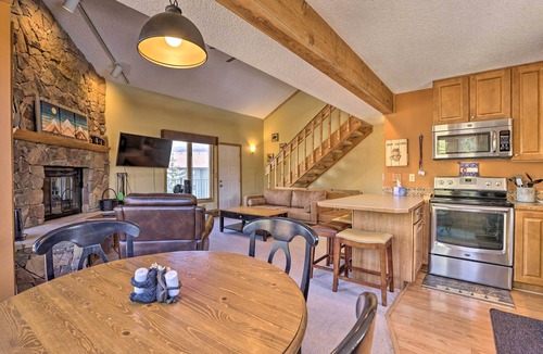 Fraser House | Townhome w/Club Access on Shuttle Stop