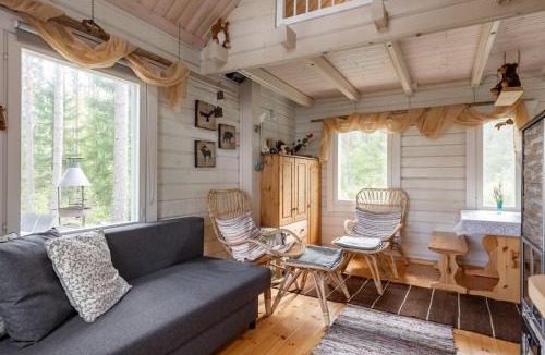 Uurainen Ski Chalet | Traditional cottage with hot tub