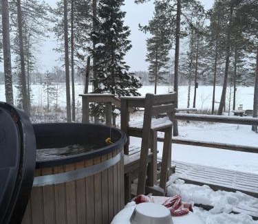 Kierinki Ski Chalet | Traditional Lakeside Cabin