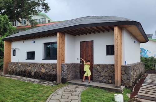 Pyeongdae-ri House | Traditional & Mordern Jejudo House of east Jeju, Korea