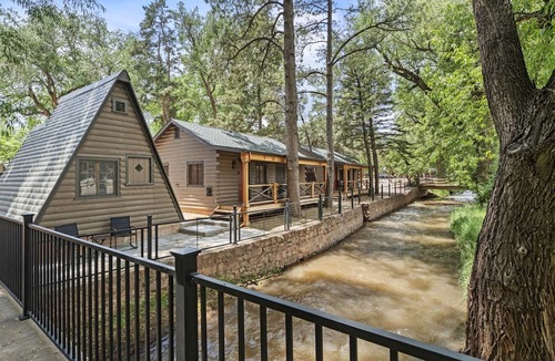 Colorado Springs Cabin | Tranquil Mountain Cabins with Modern Amenities near Garden of the Gods in Colorado Springs, Colorado