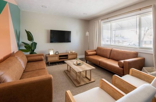 South Westminster House | Tranquil Retreat: Spacious Home & Foosball Fun!