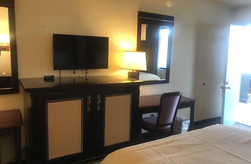 Craig Hotel | Travelers Inn & Suites
