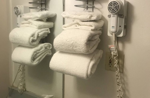 Craig Hotel | Travelers Inn & Suites