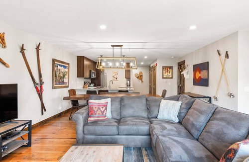 Four O'Clock Condo | True Ski In/Out, Walk to Town, Hiking Trails!
