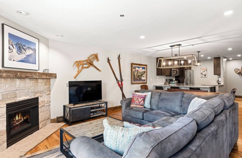 Four O'Clock Condo | True Ski In/Out, Walk to Town, Hiking Trails!