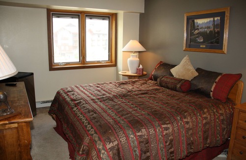 Copper Mountain Condo | TRUE SKI IN — SKI OUT! COPPER CENTER VILLAGE - THE LODGE AT COPPER!