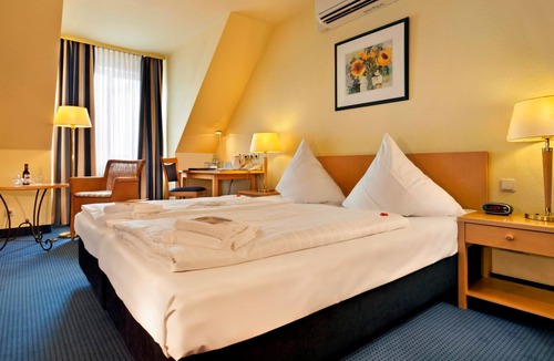 Sankt Lorenz Sud Hotel | TRYP by Wyndham Lübeck Aquamarin
