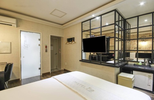 Chilgok-gun Hotel | Twelve Motel