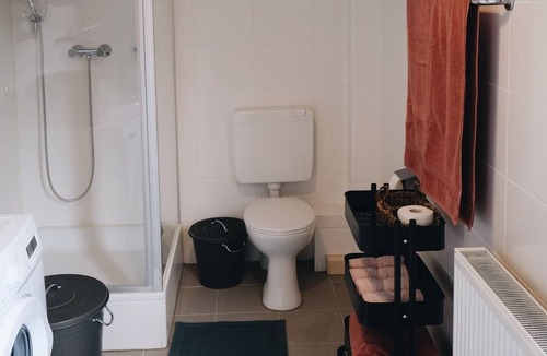 Fridingen an der Donau Apartment | Twin room, 20sqm, with shared kitchen/bathroom, max. 3 persons