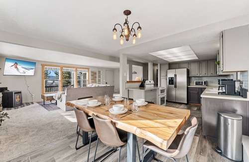 Fairplay Condo | Two Cubs Cabin In-Town Fairplay with Big Views