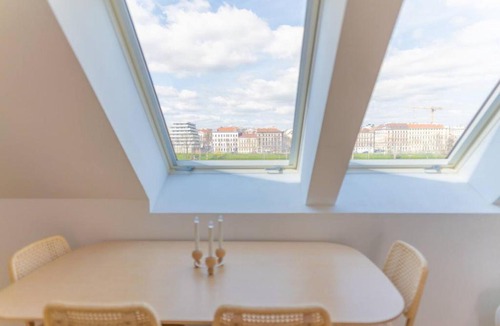 Rudolfsheim-Funfhaus Apartment | Two leveled Penthouse by Schonbrunn
