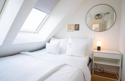 Rudolfsheim-Funfhaus Apartment | Two leveled Penthouse by Schonbrunn