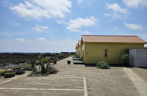 Jeju City House | Udo Sunflower Pension