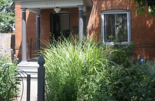 Sunnyside House | Unique Historic Bungalow with a Backyard for Relaxing!