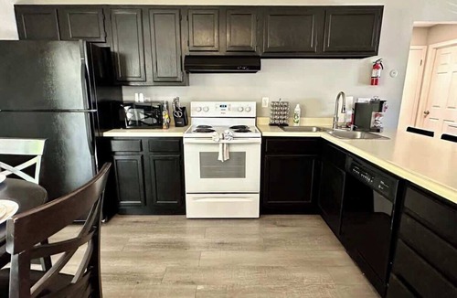 Cimarron Hills Apartment | UnitB/FamilyFriendly/CoffeeBar/NearBase/MilitaryFamilies