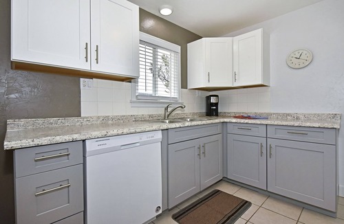 Woodland Park Apartment | Up-dated, Spacious and Private Mountain Living
