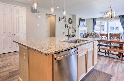 Littleton House | Updated Home Near Chatfield, 19 Mi to Denver!