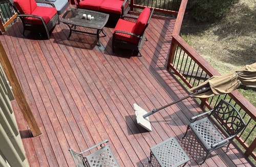 Evergreen House | Updated House with 💯% privacy, secluded 2acres & lots of outdoor living areas.