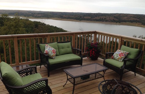 Manhattan House | UPDATED Lake House and Spectacular Views And Sunsets Of Flint Hills Near Ksu Ca