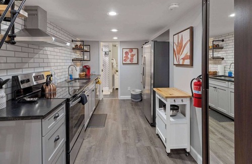 Barths Apartment | Updated Loft in a Convenient Area!