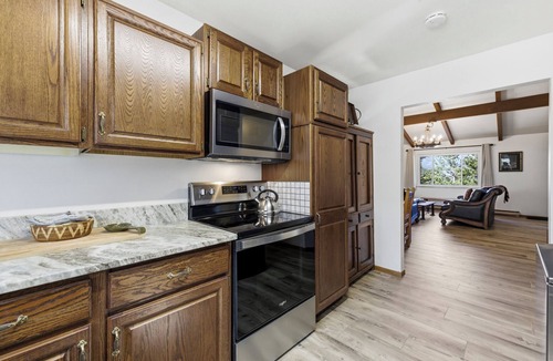 Estes Park House | Updated w/new hot tub: close-in w/views on 2 acres! & Outdoor activities