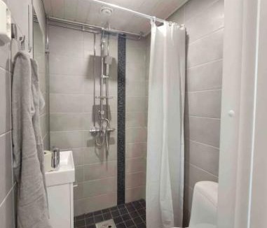 Vaasa Apartment | Upea moderni pieni yksiö rauhallisella sijainnilla - itsepalvelukirjautuminen - SELF CHECK-IN