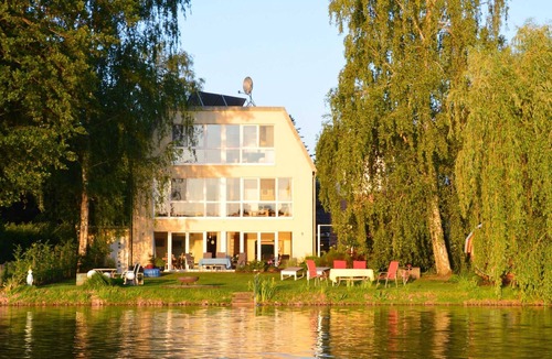 Schwerin Apartment | Upper floor apartment - Ferienwohnhaus Drei am Zemminsee