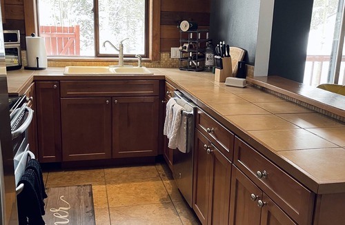 Alma House | Upscale Rustic Mountain House in Alma. 20 min from Breckenridge -SUPERHOST!