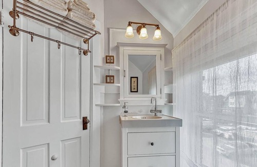 Uptown Condo | Uptown Condo in Heart of Denver