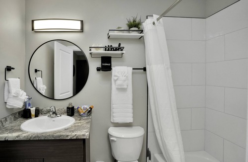 Aztec Apartment | Urban Retreat