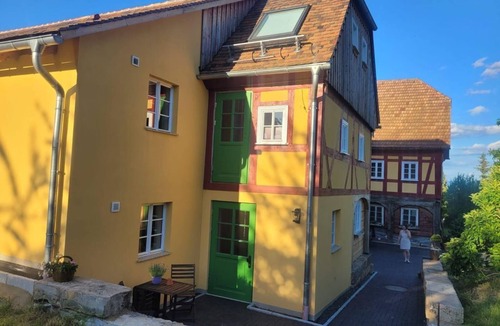 Bertsdorf Apartment | Vacation apartment Scheibe - Holiday home Hanselhof 26