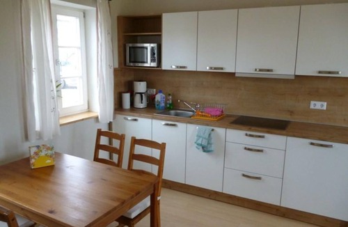 Eckartsberg Apartment | Vacation apartment Mühlenhof with pet - Ferienwohnungen Mühlenhof